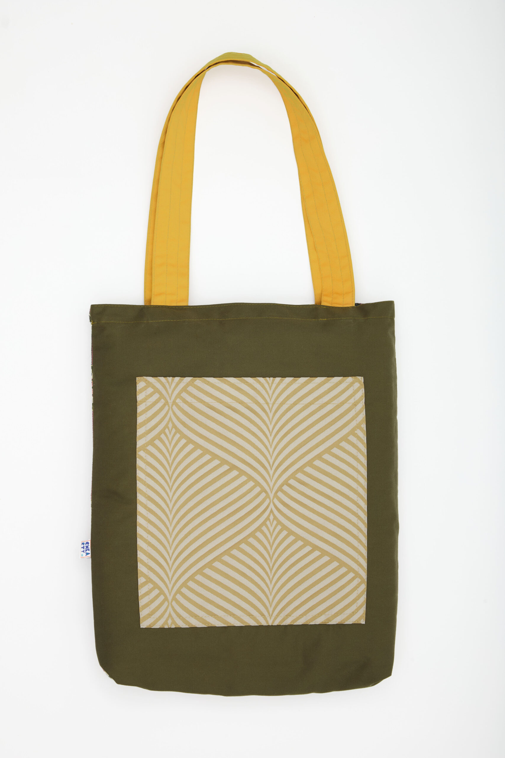 Totebag réversible Chkarty fait main en Tunisie – motif kilim multicolore et feuillage graphique, tissu recyclé