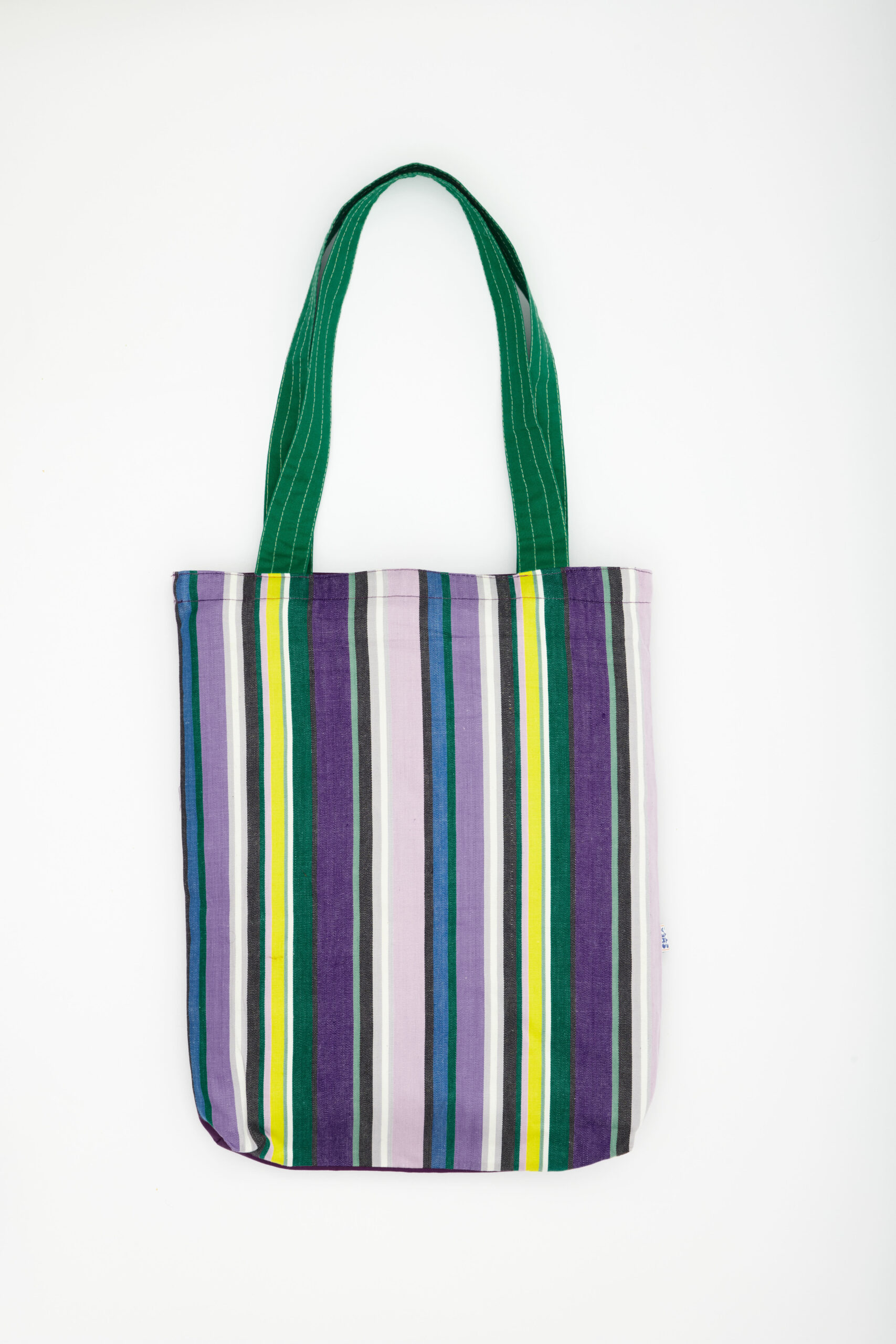 Tote bag réversible fait main – face à motif floral graphique violet et face à rayures colorées – tissu recyclé – Chkarty