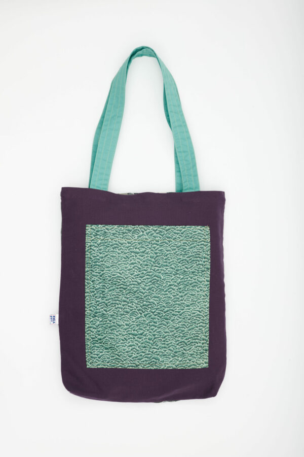 Totebag réversible en tissu recyclé fait main en Tunisie – imprimé floral vert et texture vert menthe – Chkarty